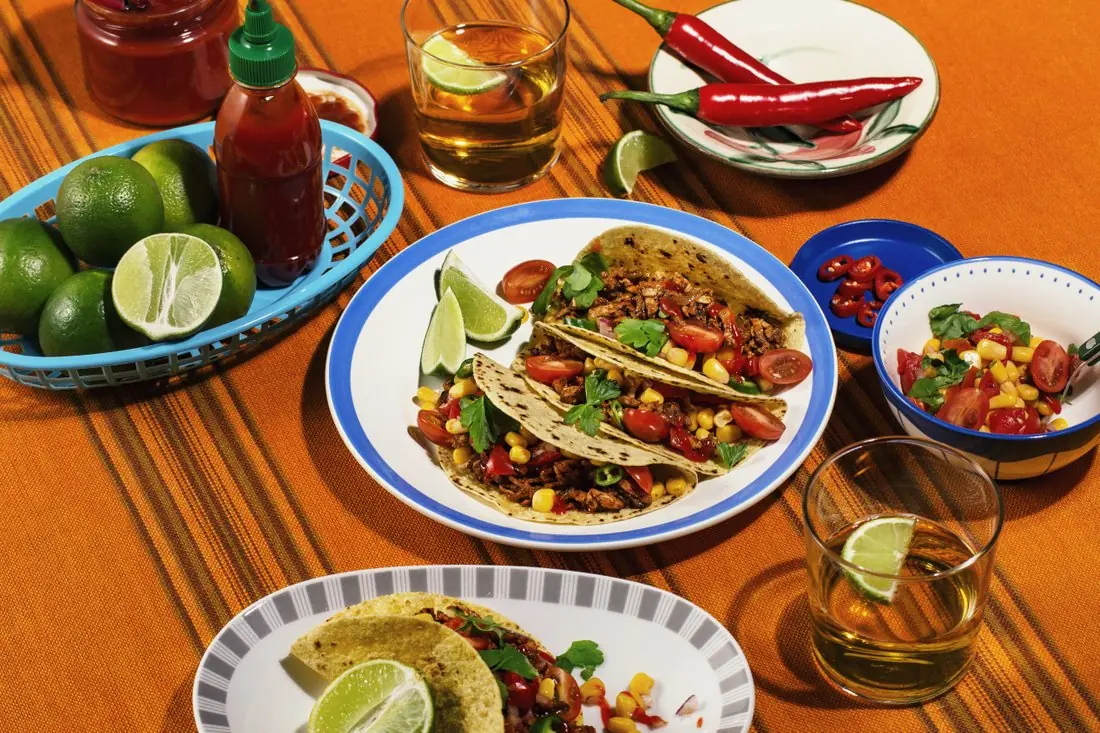 En Sloppy Jo's mexi-ret: krydret plantebaseret fyld med koriander og lime